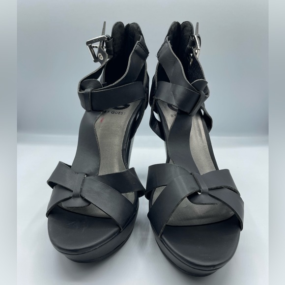 Guess Heels Black Leather Size 7 T Strap Chic Design New - Picture 2 of 16